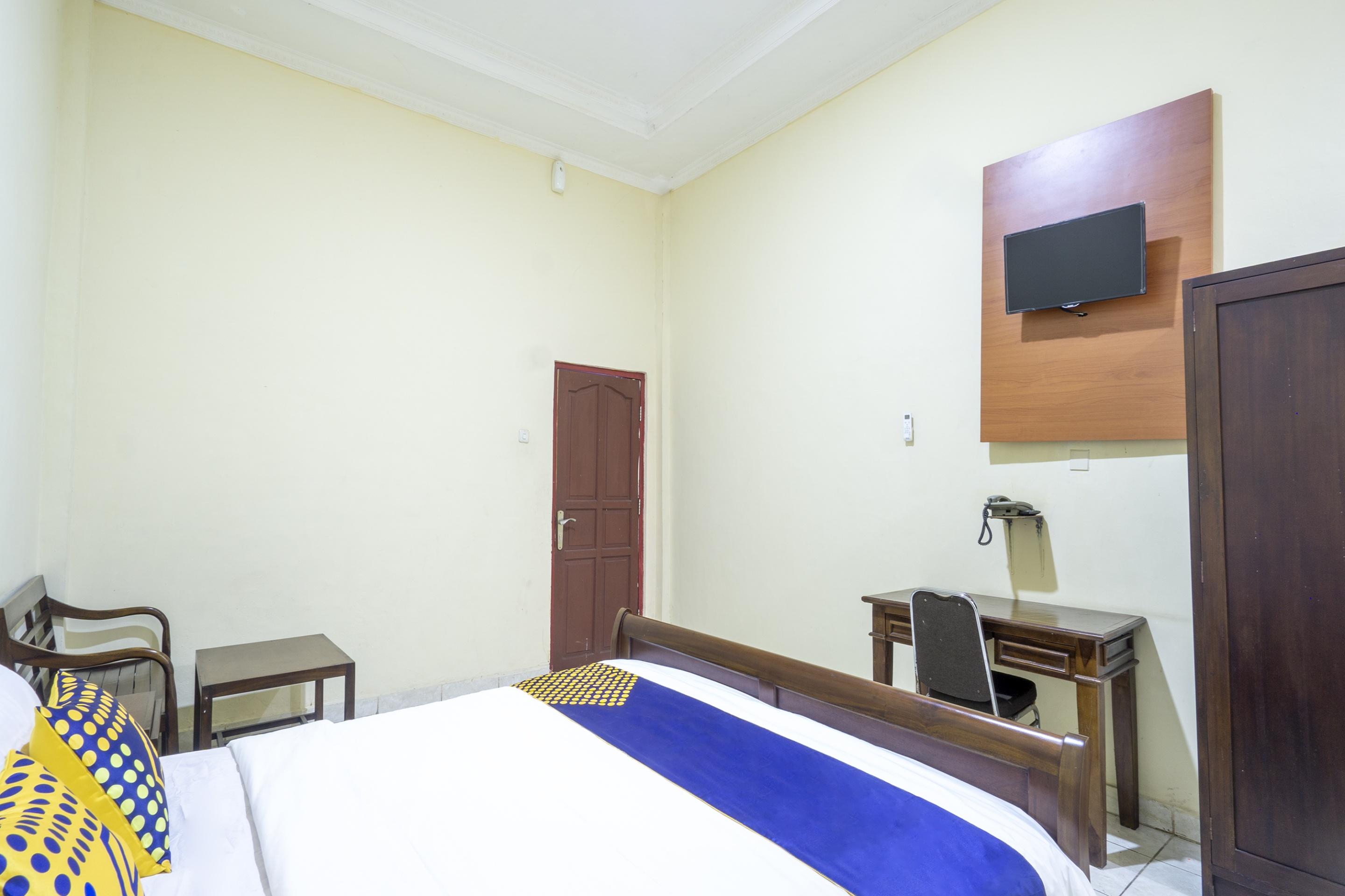 Super Oyo 3978 Hotel Danau Indah Bekasi Exterior foto