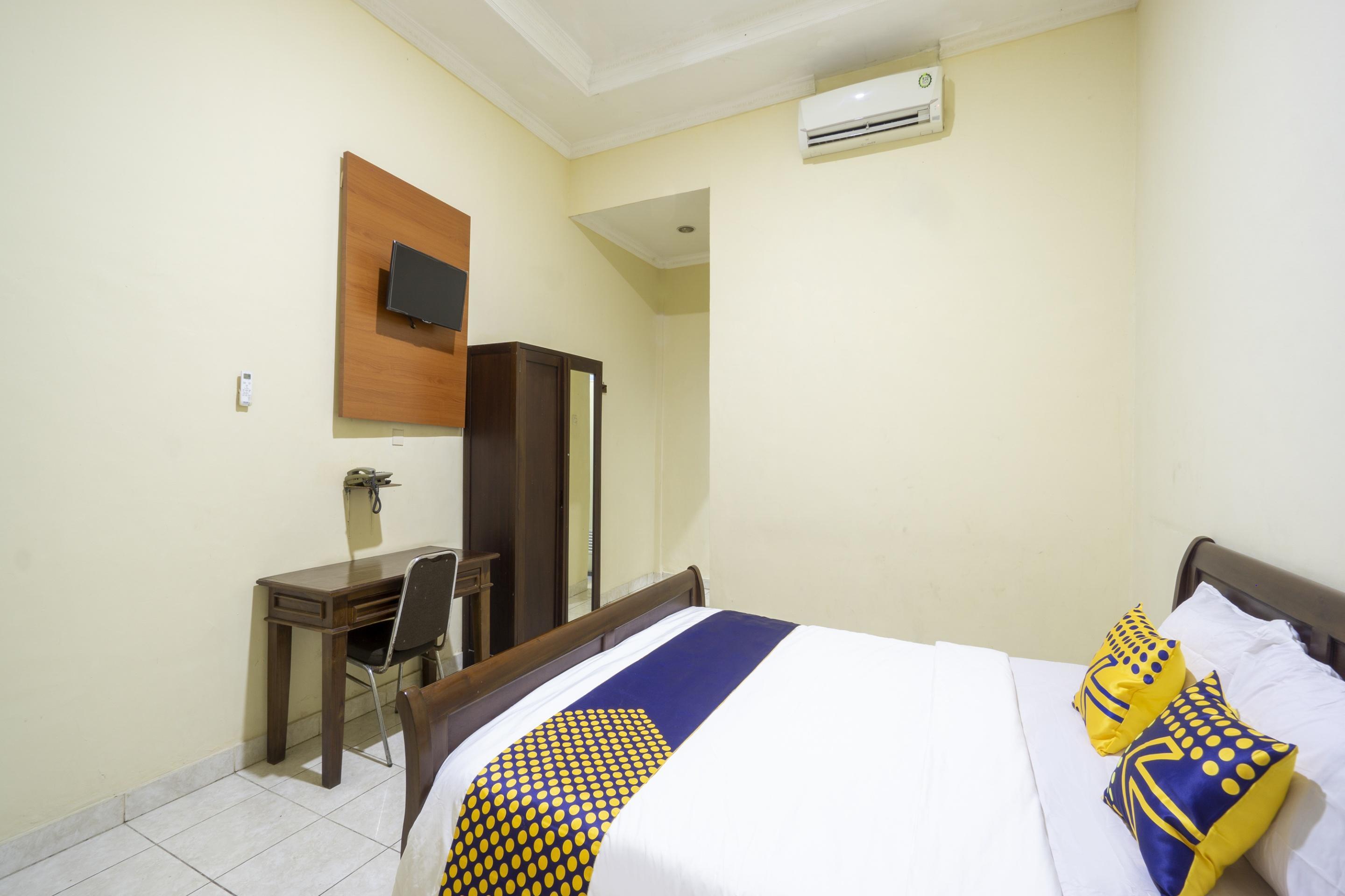 Super Oyo 3978 Hotel Danau Indah Bekasi Exterior foto