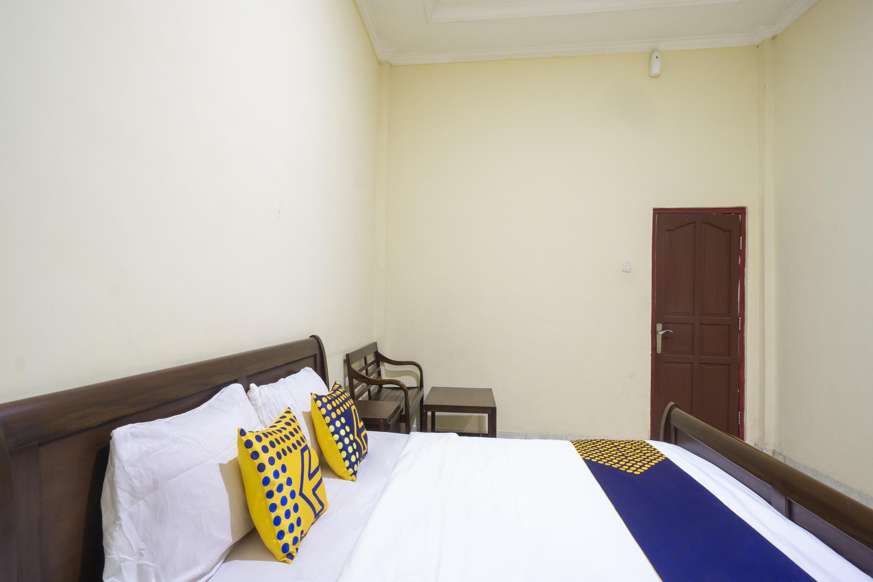 Super Oyo 3978 Hotel Danau Indah Bekasi Exterior foto